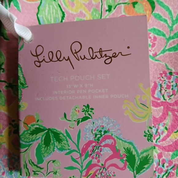 Lilly Pultzier 13x9 Tech Pouch Nwt - Picture 2 of 2